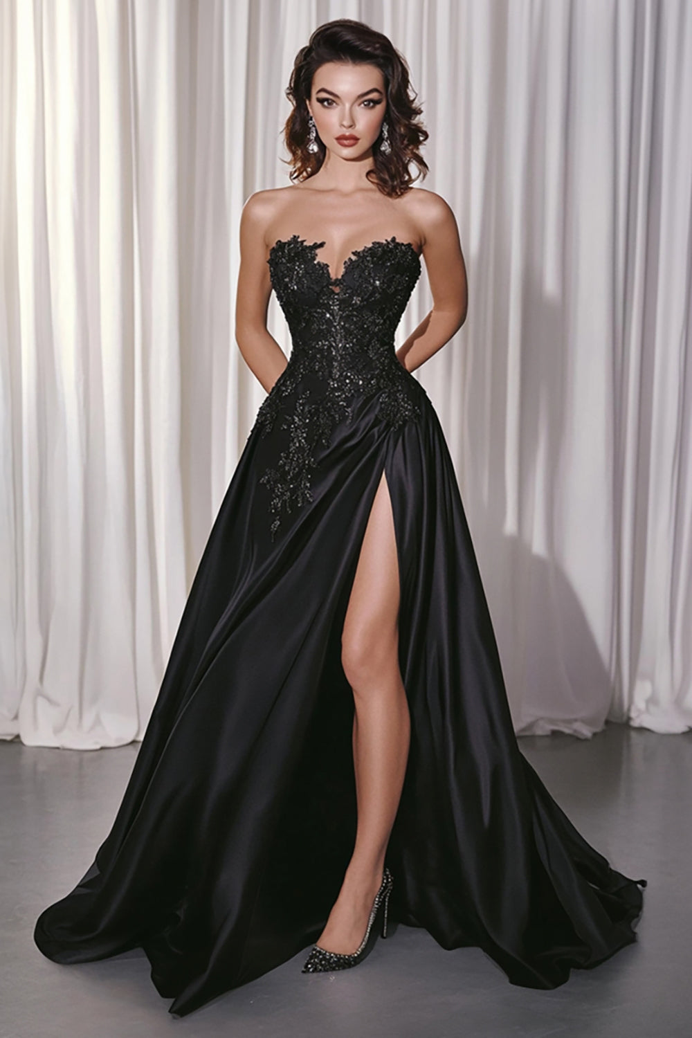 ZAPAKA Women Black Prom Dress with Lace Appliques Satin Sweetheart A-Line Long Formal Dress