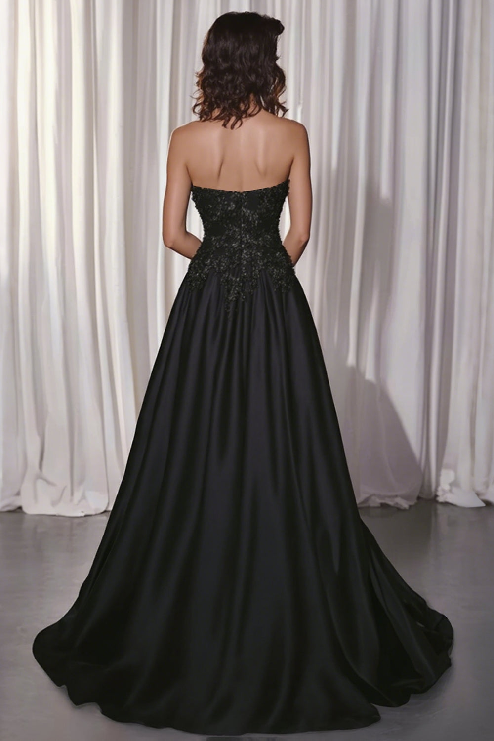 Black A-Line Satin Sweetheart Long Prom Dress with Lace Appliques