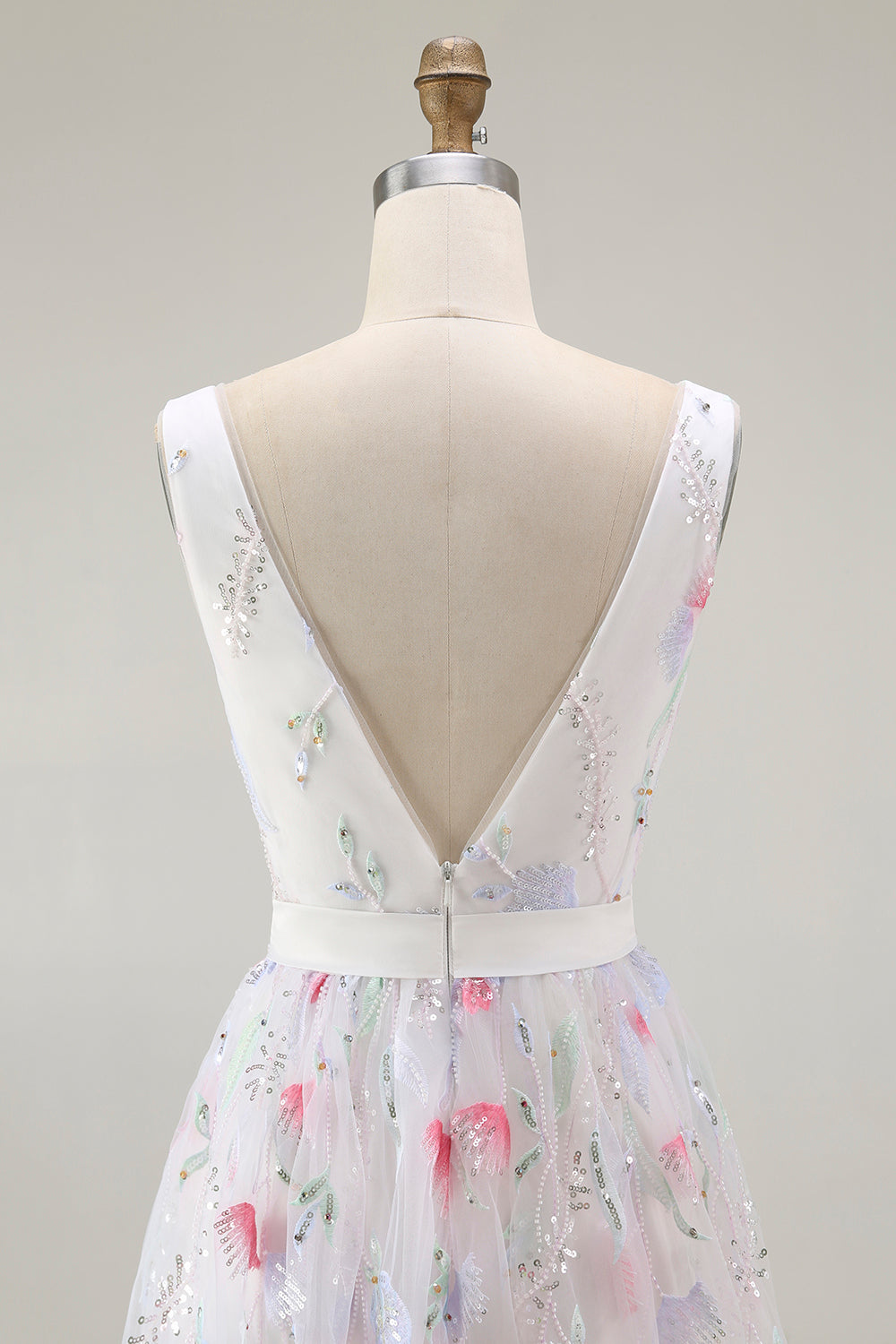 Sparkly Floral White V-Neck Backless A Line Sequin Cocktail Dress