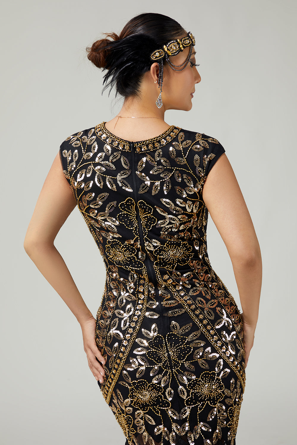 Fringed Sequined Bodycon Black Golden 1920s Dress