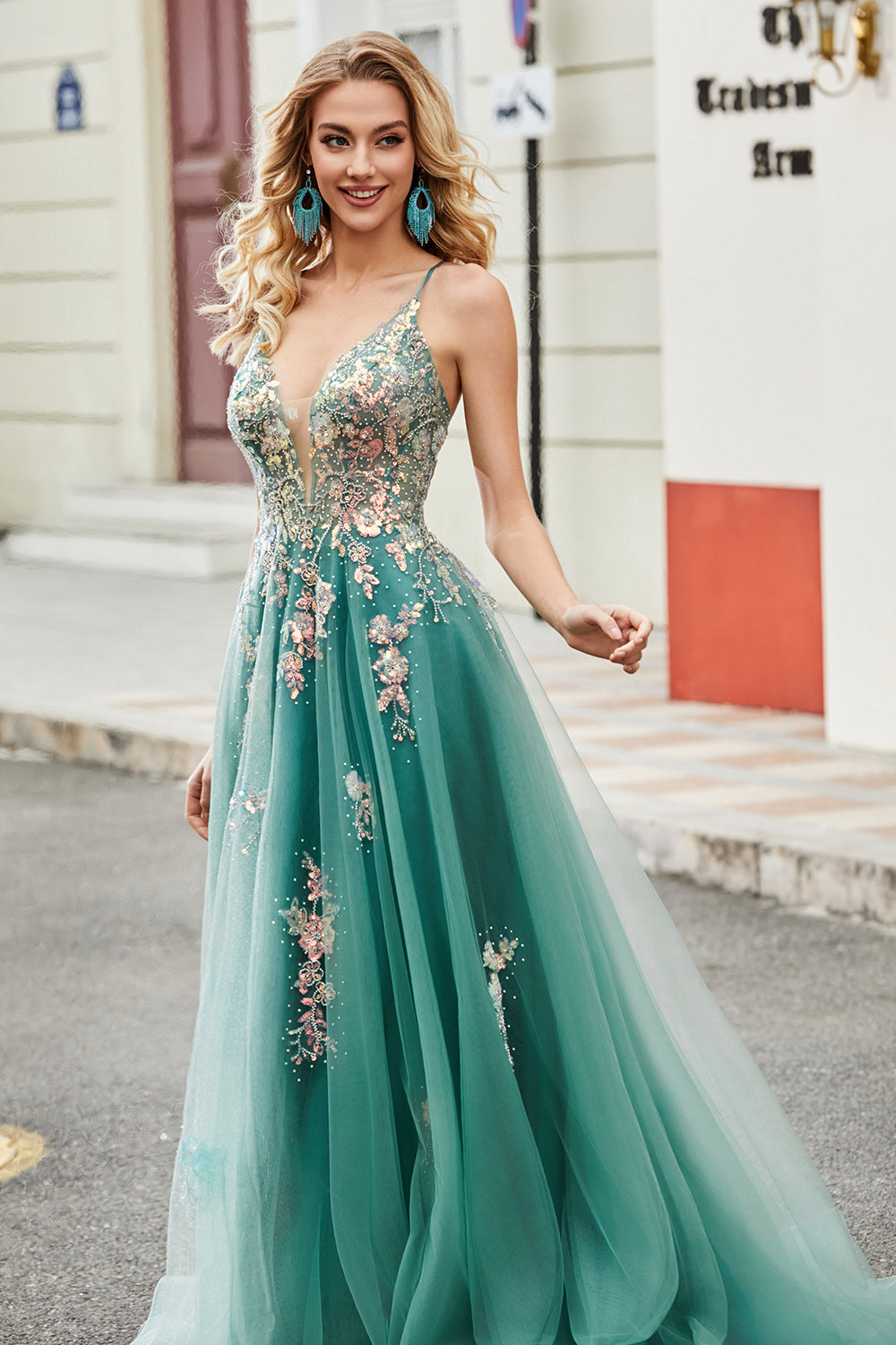 Green A-Line Spaghetti Straps Long Prom Dress With Sparkly Sequin Appliques