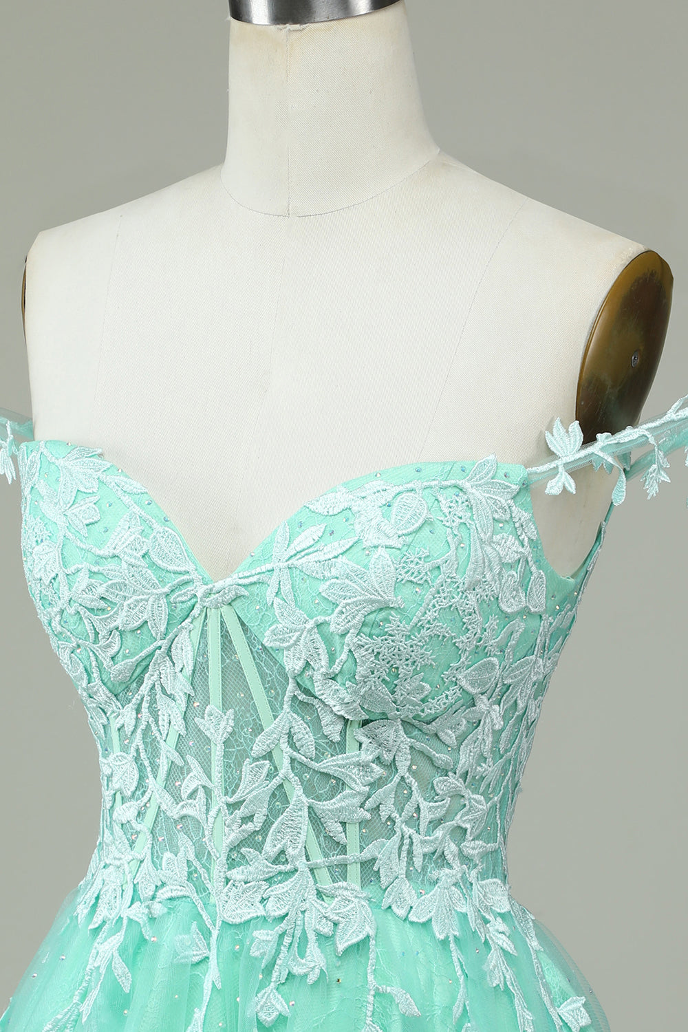Cute A Line Spaghetti Straps Mint Short Graduation Dress with Appliques