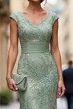 Dark Red Mermaid V-Neck Embroidered Mother Of The Bride Dress with Sequins