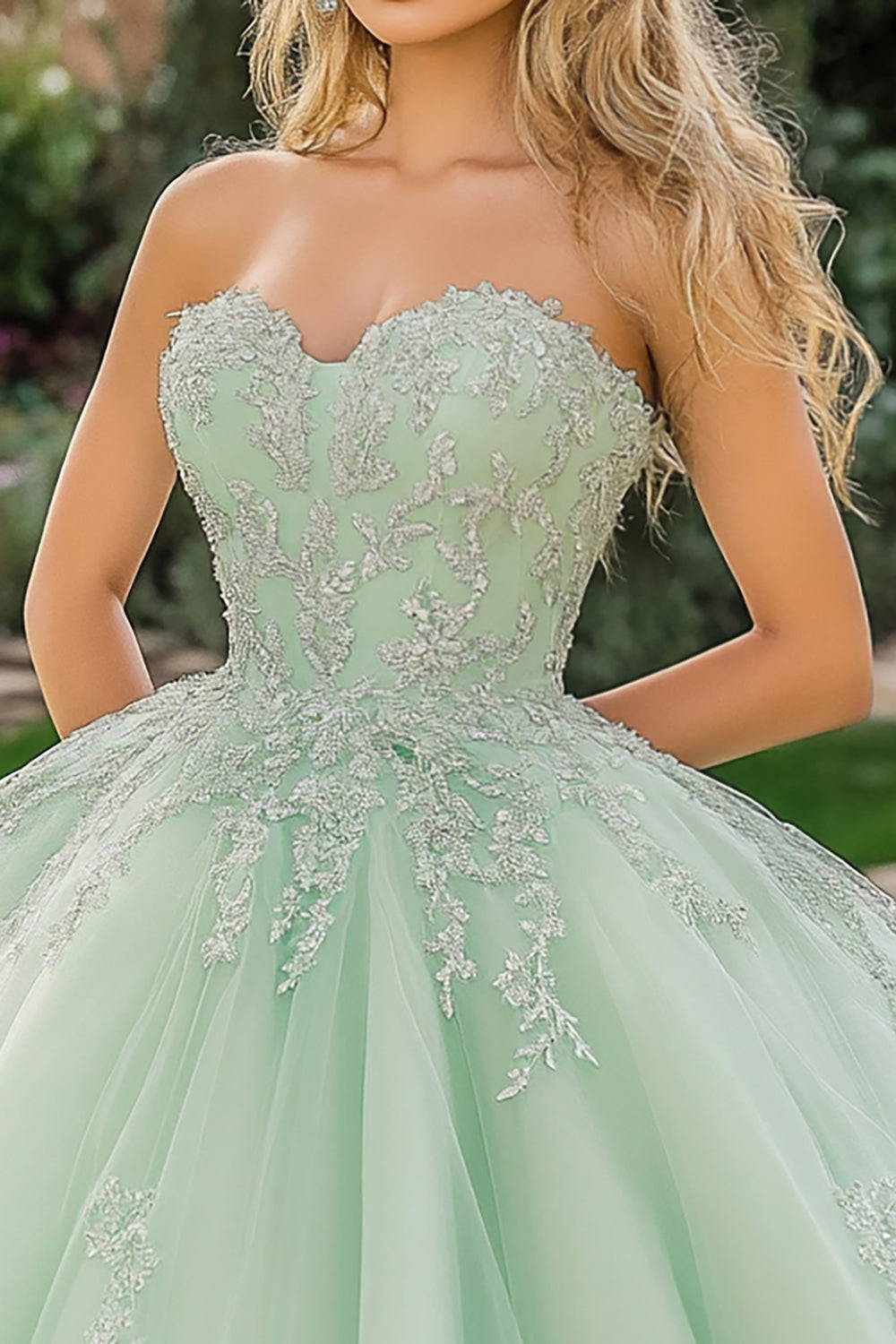 Zapaka Women Mint Green Ball Gown Quinceanera Dress Tulle Sweetheart Sweet 16 Dress with Appliques Zapaka CA Zapaka Women Mint Green Ball Gown Quinceanera Dress Tulle Sweetheart Sweet 16 Dress with Appliques Zapaka CA
