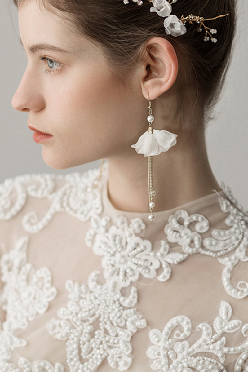 Load image into Gallery viewer, Beaded Flower Bridal Headband Earrings