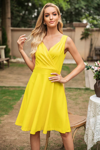 Yellow V Neck Sleeveless 1950s Dress