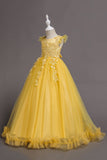 Tulle Boat Neck Yellow Girls Dresses with Appliques