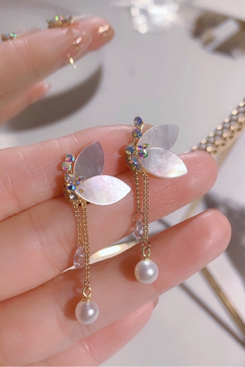 Load image into Gallery viewer, Freshwater Pearl Crystal Shell Butterfly Earrings
