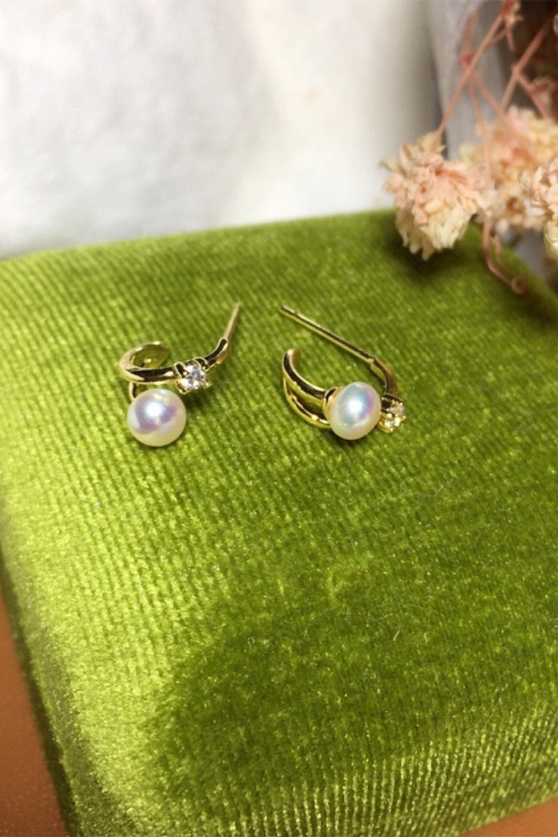 Load image into Gallery viewer, Vintage Natural Pearl Stud Earrings