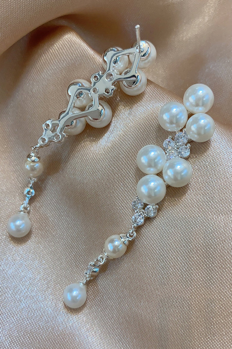 Load image into Gallery viewer, White Pearl Beading Earrings