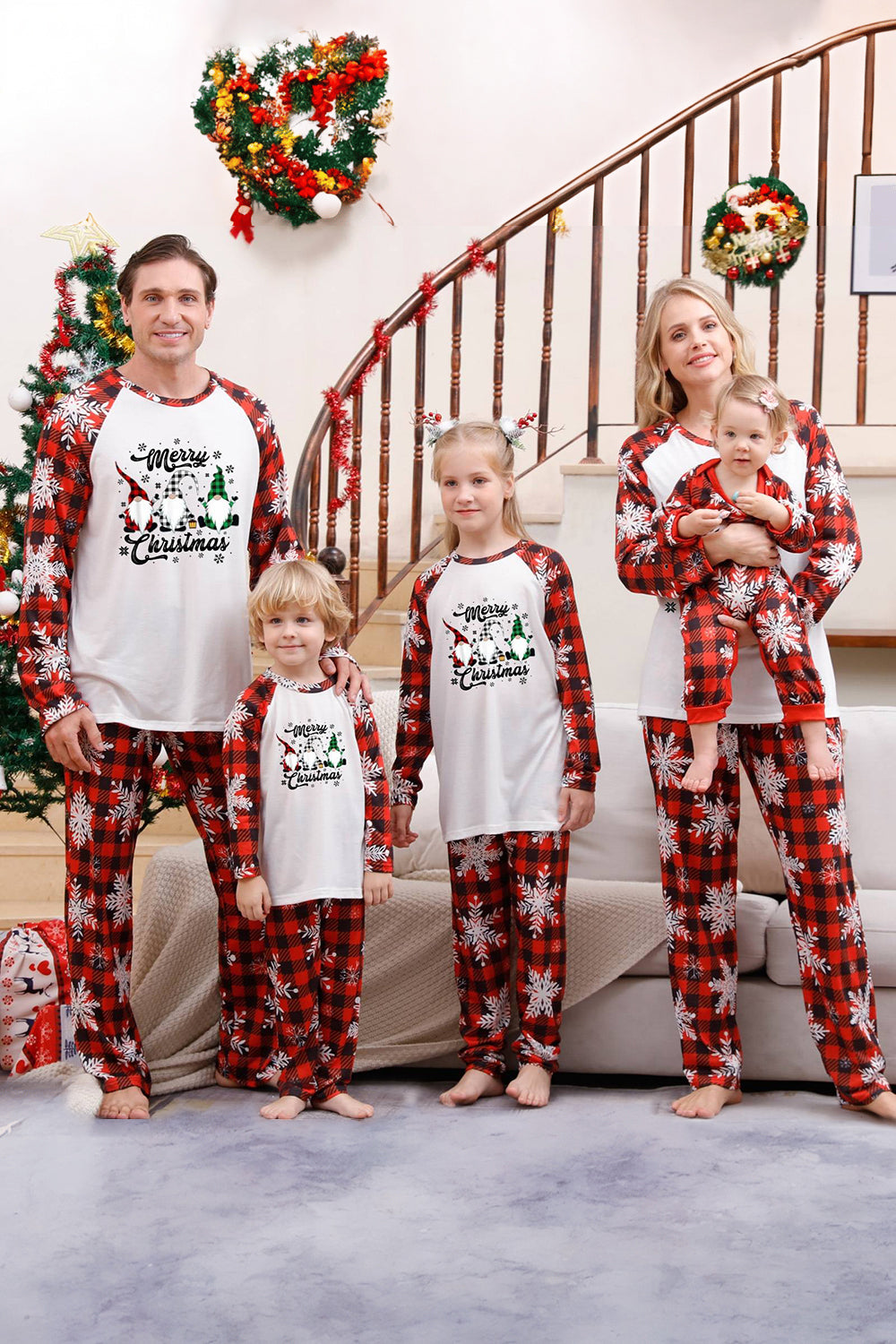 ZAPAKA Red Plaid Matching Family Christmas Pajamas with Snowflake Red Santa Claus L Mom